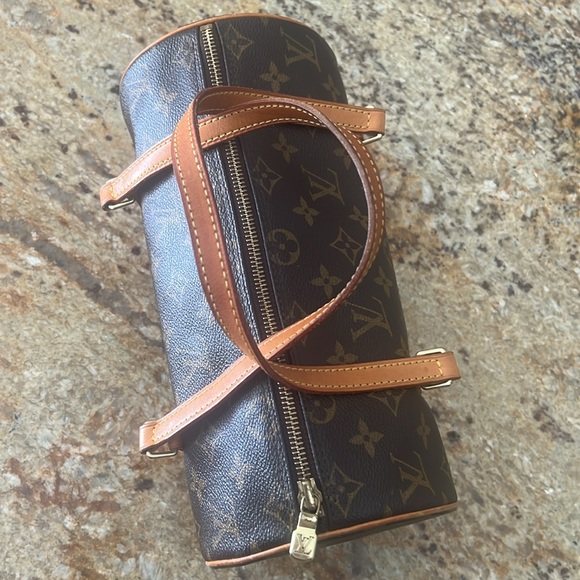 Women’s Louis Vuitton Authentic Tootsie Bag. Gently Used. - Picture 2 of 6